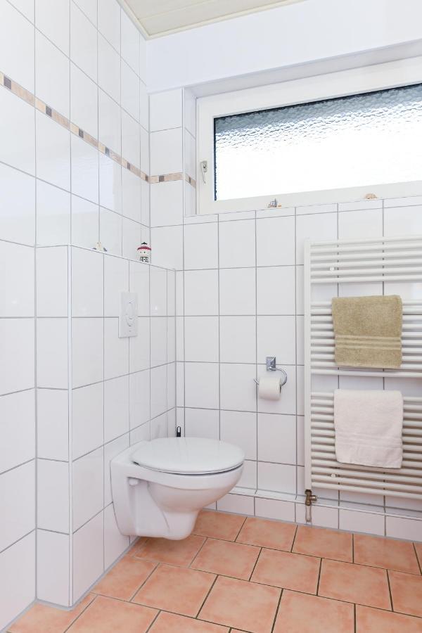 Haus Luettje Hoern Erdgeschoss Bensersiel Bagian luar foto